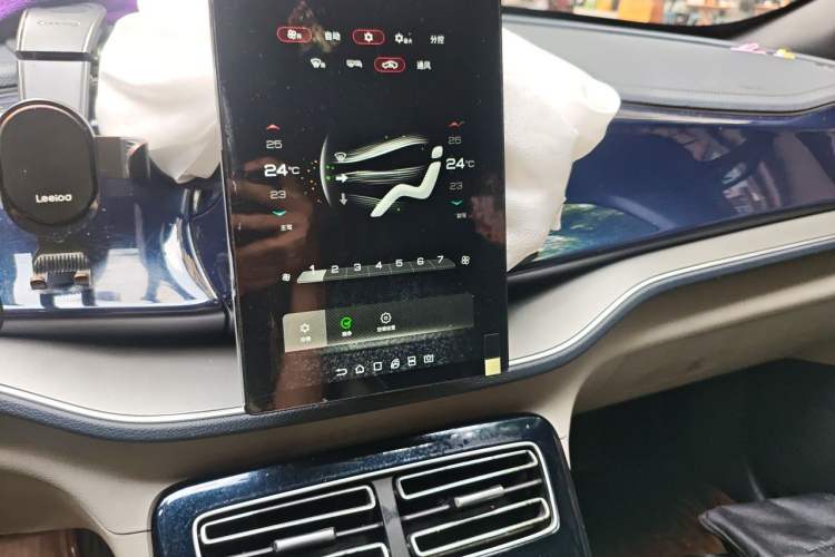 Used BYD Qin PLUS 2021 EV 500KM Luxury Model Audio And AC Panel