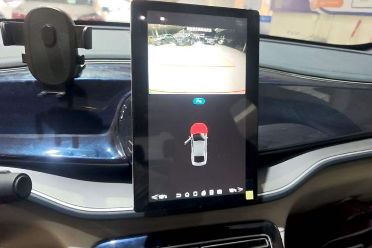 Used BYD Qin PLUS 2021 EV 420KM Commuter Edition Audio And AC Panel