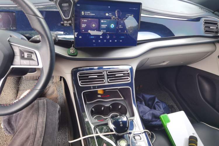 Used BYD Qin PLUS 2021 DM-i 55KM Flagship Model Audio And AC Panel
