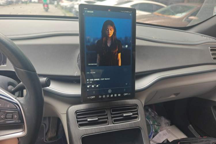 Used BYD Qin PLUS 2021 DM-i 120KM Flagship Model Audio And AC Panel