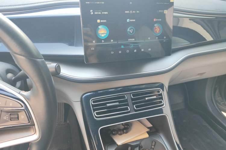 Used BYD Qin PLUS 2021 EV 500KM Luxury Model Audio And AC Panel
