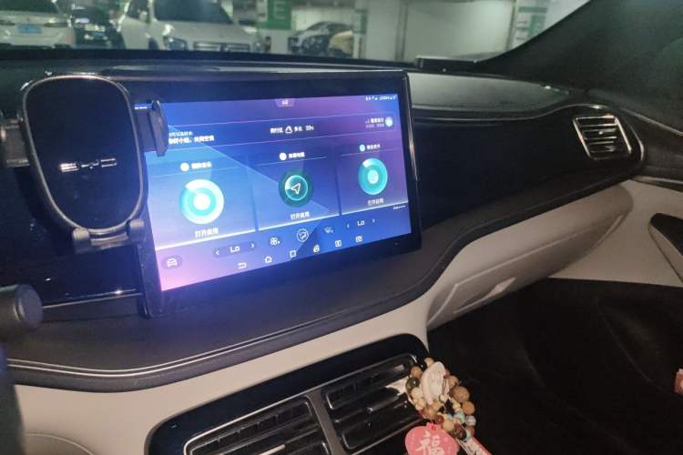 Used BYD Qin PLUS 2021 DM-i 55KM Flagship Model Audio And AC Panel