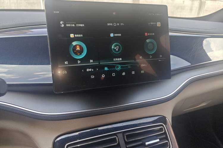 Used BYD Qin PLUS 2021 DM-i 55KM Flagship Model Audio And AC Panel