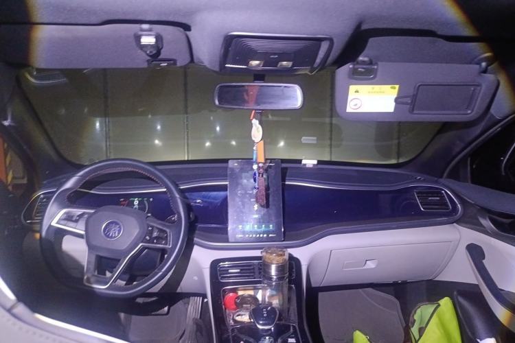 Used BYD Qin PLUS 2021 DM-i 55KM Flagship Model Center Console