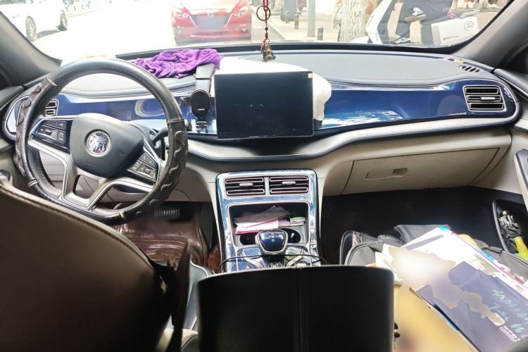Used BYD Qin PLUS 2021 EV 500KM Luxury Model Center Console