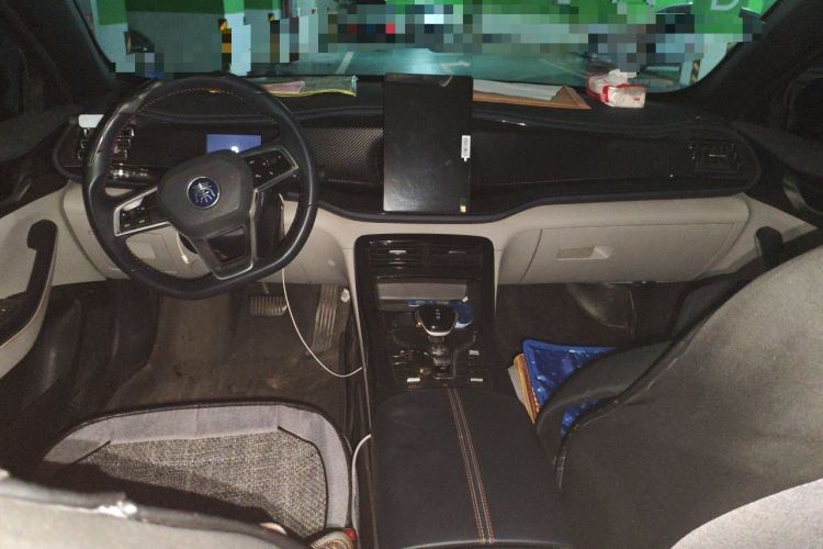 Used BYD Qin PLUS 2021 DM-i 55KM Prestige Model Center Console