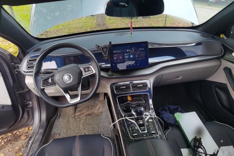 Used BYD Qin PLUS 2021 DM-i 55KM Flagship Model Center Console