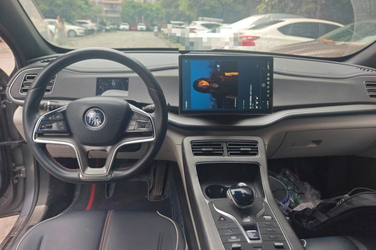 Used BYD Qin PLUS 2021 DM-i 120KM Flagship Model Center Console