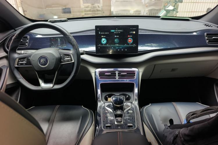 Used BYD Qin PLUS 2021 DM-i 55KM Flagship Model Center Console