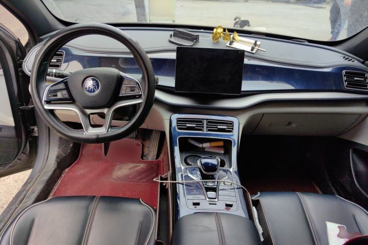 Used BYD Qin PLUS 2021 EV 500KM Luxury Model Center Console