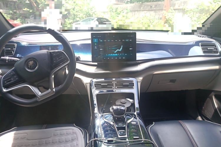 Used BYD Qin PLUS 2021 EV 500KM Luxury Model Center Console