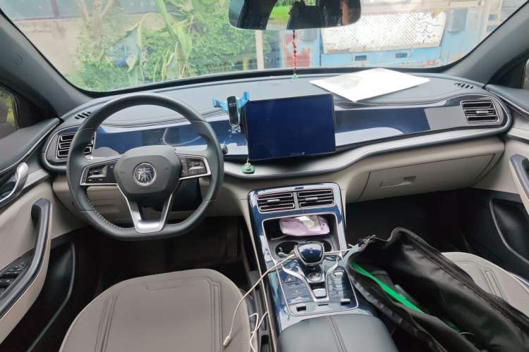 Used BYD Qin PLUS 2021 DM-i 55KM Flagship Model Center Console