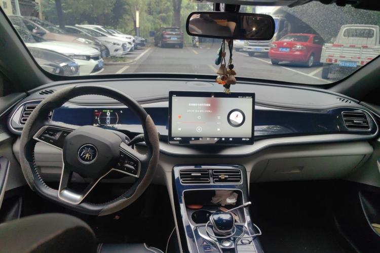 Used BYD Qin PLUS 2021 DM-i 55KM Flagship Model Center Console