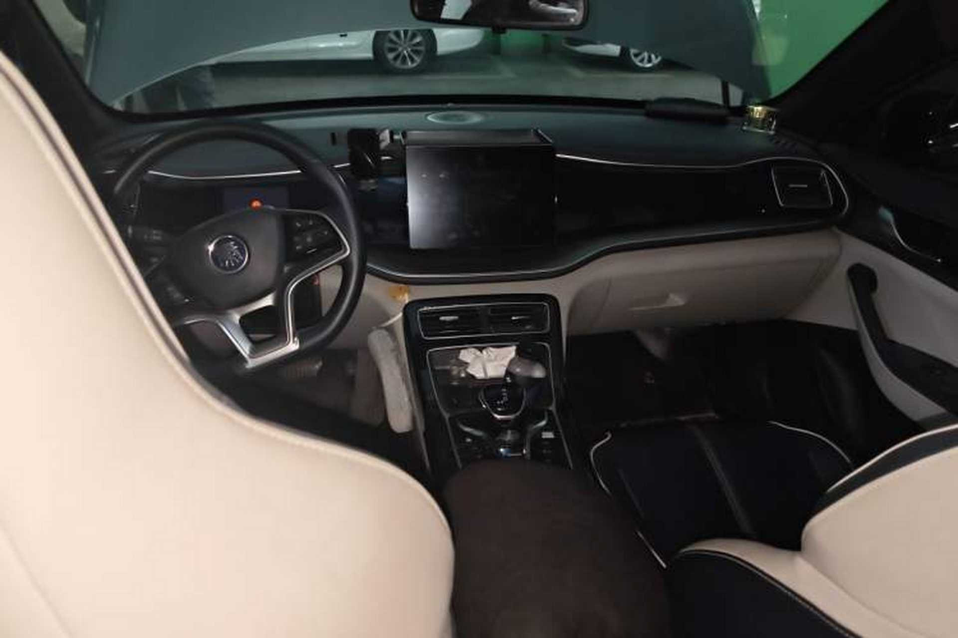 Used BYD Qin PLUS 2021 EV 500KM Luxury Model Center Console
