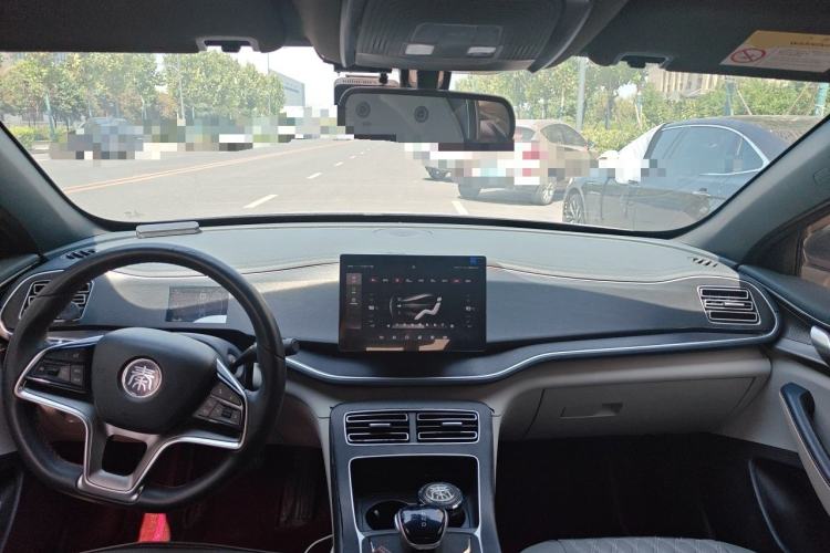 Used BYD Qin PLUS 2021 EV 500KM Luxury Model Center Console