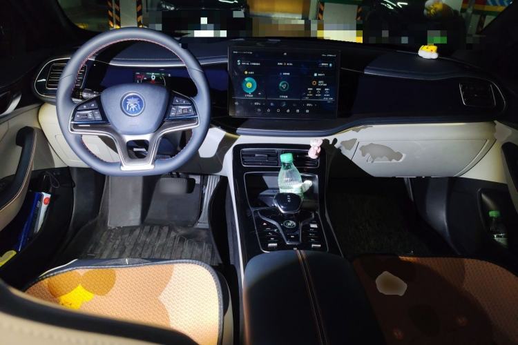 Used BYD Qin PLUS 2021 EV 500KM Premium Model Center Console