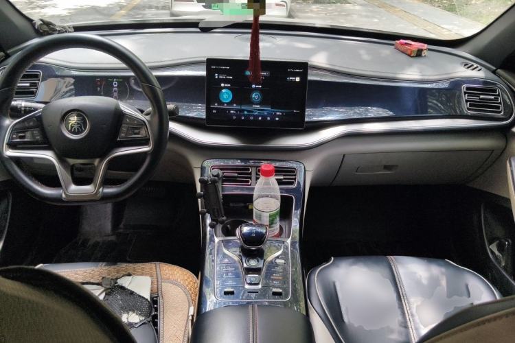 Used BYD Qin PLUS 2021 EV 500KM Luxury Model Center Console