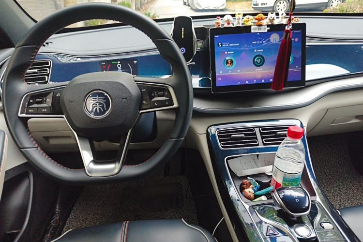 Used BYD Qin PLUS 2021 DM-i 120KM Prestige Model Center Console