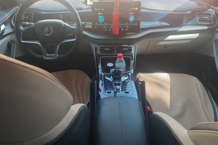 Used BYD Qin PLUS 2021 DM-i 120KM Flagship Model Center Console