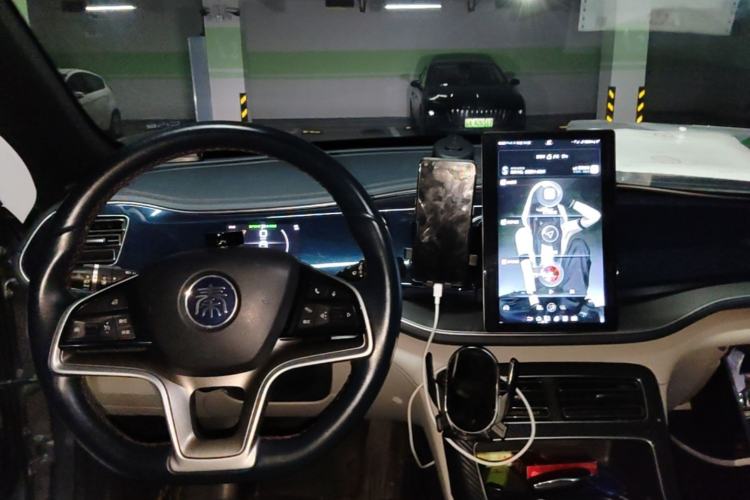 Used BYD Qin PLUS 2021 EV 500KM Luxury Model Center Console