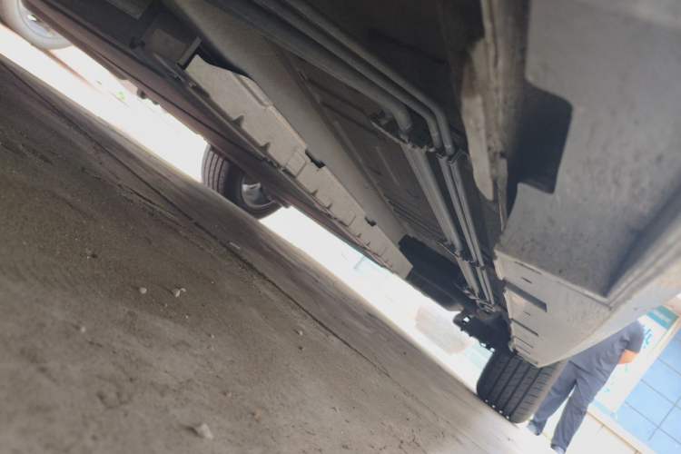 Used BYD Qin PLUS 2021 DM-i 55KM Flagship Model Chassis Front Left