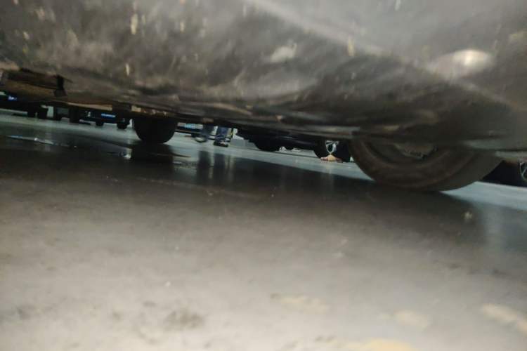 Used BYD Qin PLUS 2021 DM-i 55KM Flagship Model Chassis Front Right