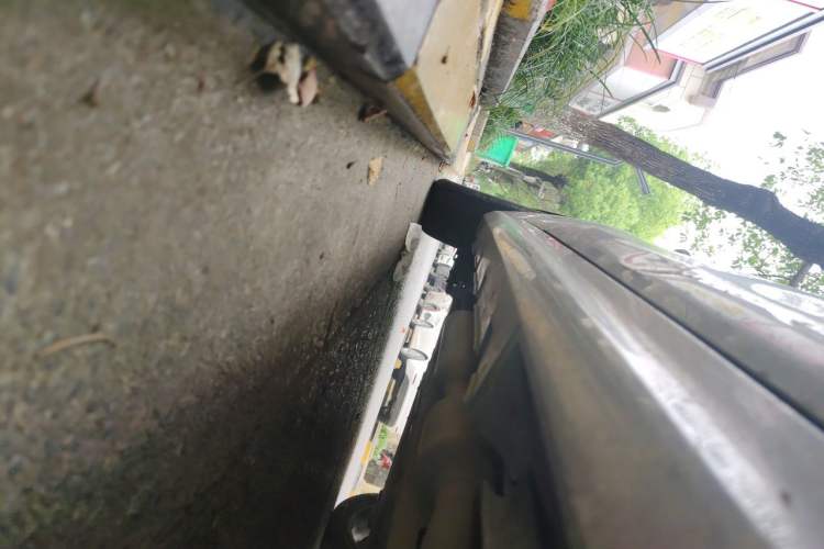 Used BYD Qin PLUS 2021 DM-i 55KM Flagship Model Chassis Front Right