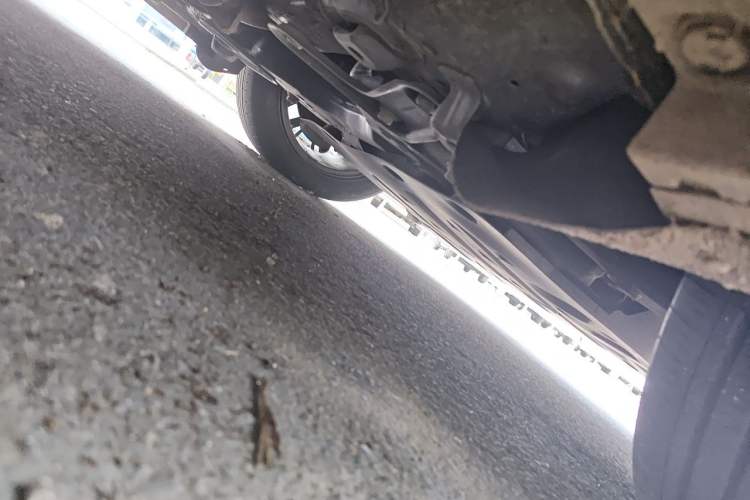 Used BYD Qin PLUS 2021 DM-i 120KM Flagship Model Chassis Front Right