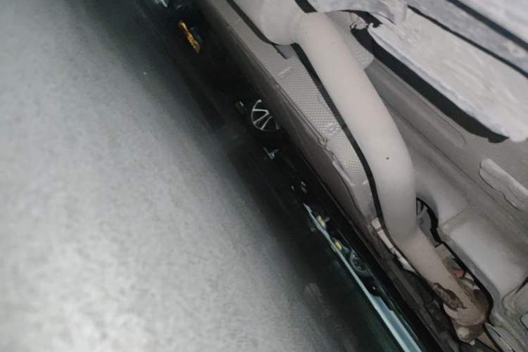 Used BYD Qin PLUS 2021 DM-i 55KM Flagship Model Chassis Front Right