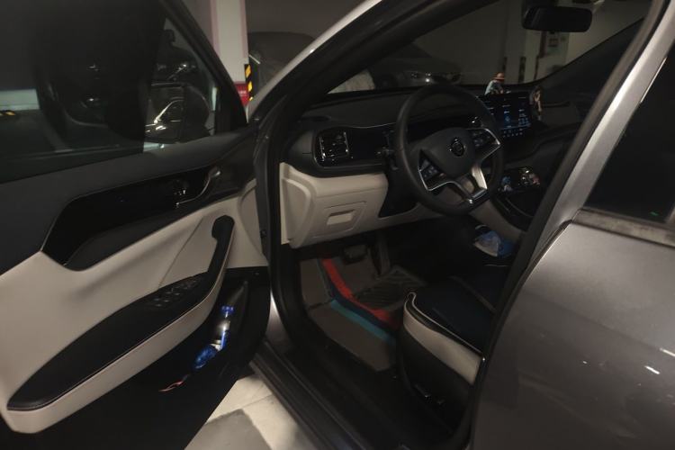 Used BYD Qin PLUS 2021 EV 500KM Luxury Model Driver Seat