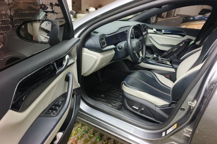 Used BYD Qin PLUS 2021 DM-i 55KM Flagship Model Driver Seat