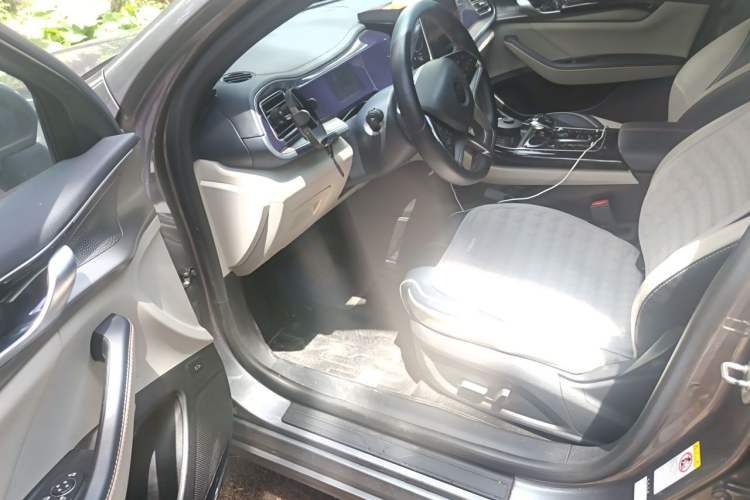 Used BYD Qin PLUS 2021 EV 500KM Luxury Model Driver Seat