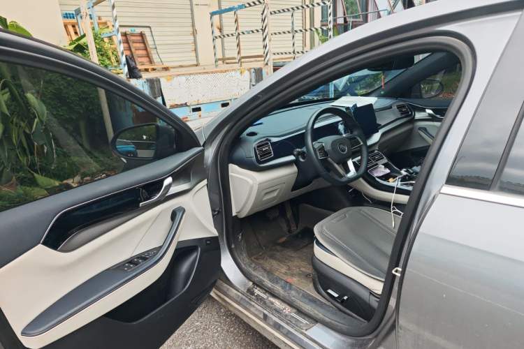 Used BYD Qin PLUS 2021 DM-i 55KM Flagship Model Driver Seat