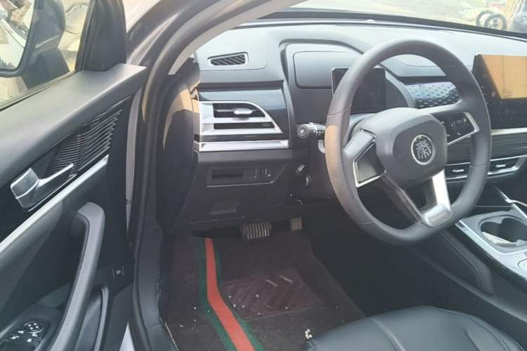 Used BYD Qin PLUS 2021 EV 400KM Leading Comfort Edition Driver Seat