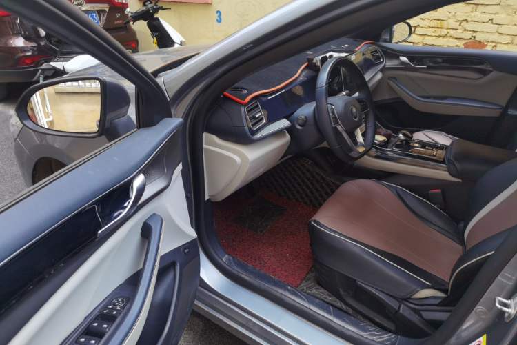 Used BYD Qin PLUS 2021 DM-i 120KM Prestige Model Driver Seat