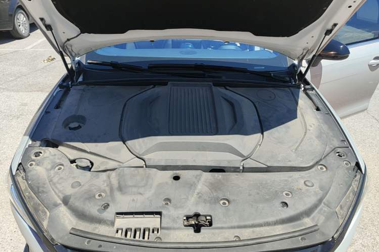 Used BYD Qin PLUS 2021 EV 400KM Luxury Model Engine Bay