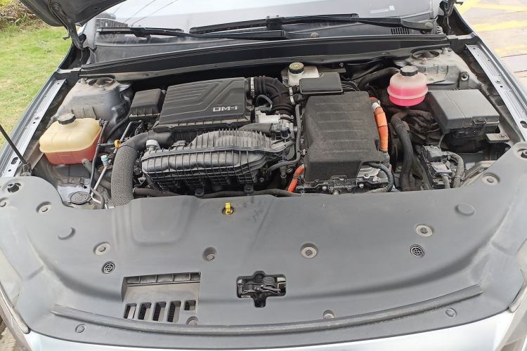 Used BYD Qin PLUS 2021 DM-i 120KM Flagship Model Engine Bay