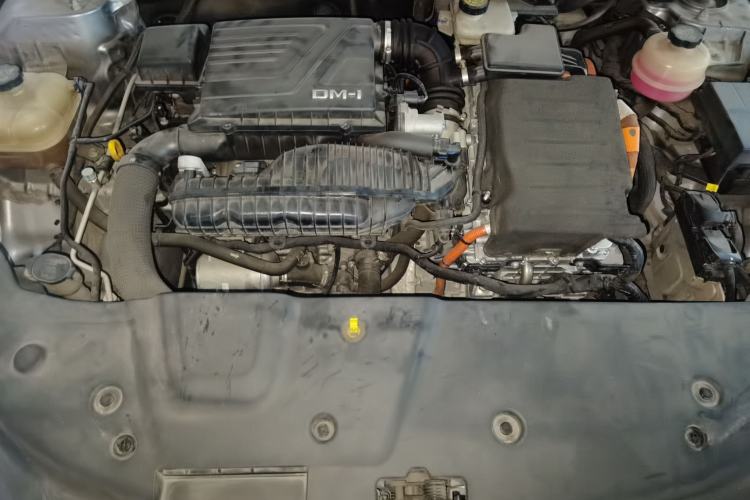 Used BYD Qin PLUS 2021 DM-i 55KM Flagship Model Engine Bay