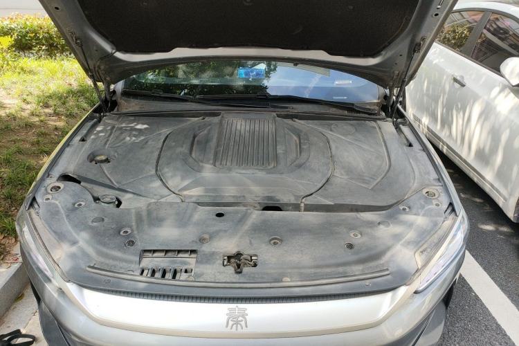 Used BYD Qin PLUS 2021 EV 500KM Luxury Model Engine Bay