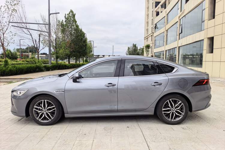 Used BYD Qin PLUS 2021 DM-i 55KM Flagship Model Exterior 6