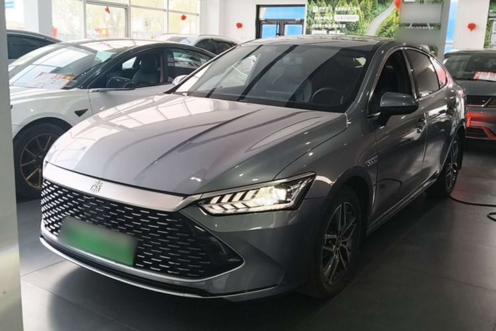 Used BYD Qin PLUS 2021 DM-i 55KM Flagship Model Front Left 45 Deg