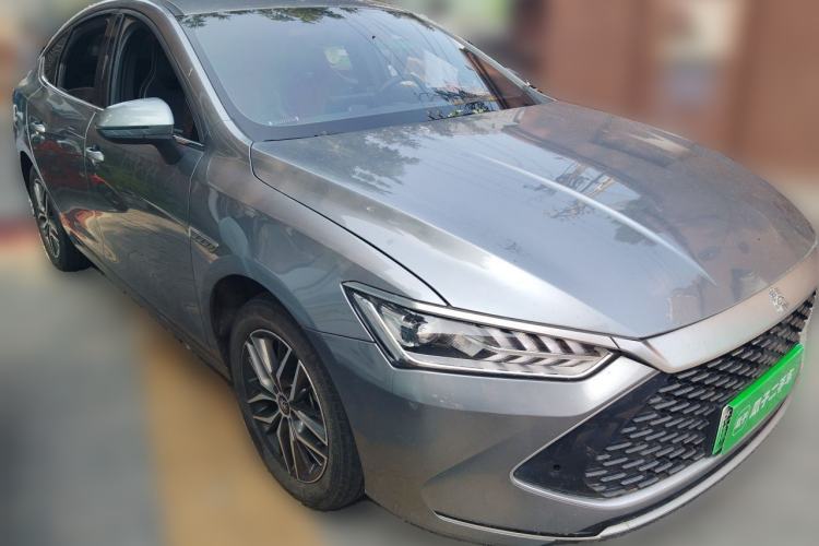 Used BYD Qin PLUS 2021 DM-i 120KM Prestige Model Front Right 45 Deg