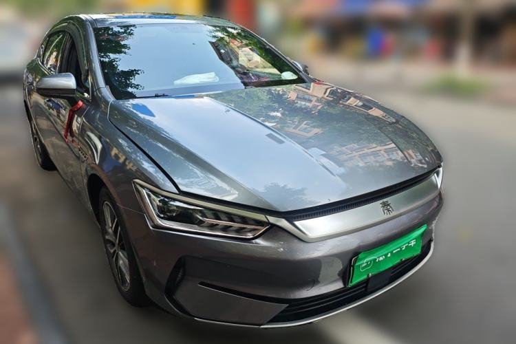 Used BYD Qin PLUS 2021 EV 500KM Luxury Model Front Right 45 Deg