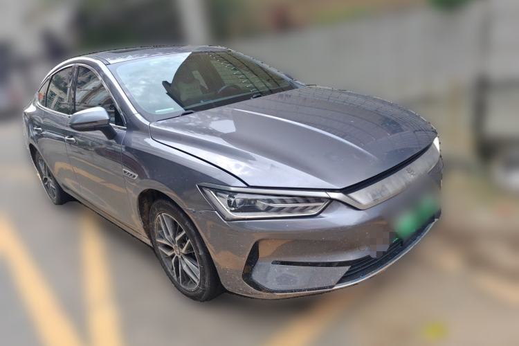 Used BYD Qin PLUS 2021 EV 500KM Luxury Model Front Right 45 Deg