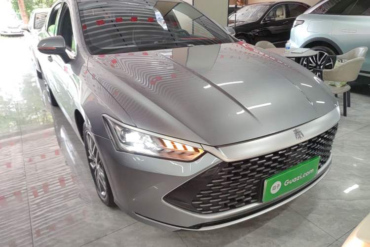 Used BYD Qin PLUS 2021 DM-i 120KM Prestige Model Front Right 45 Deg