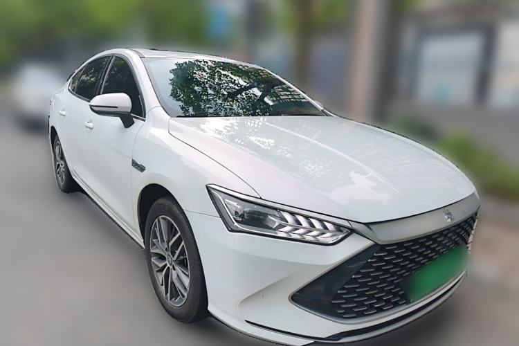 Used BYD Qin PLUS 2021 DM-i 120KM Prestige Model Front Right 45 Deg