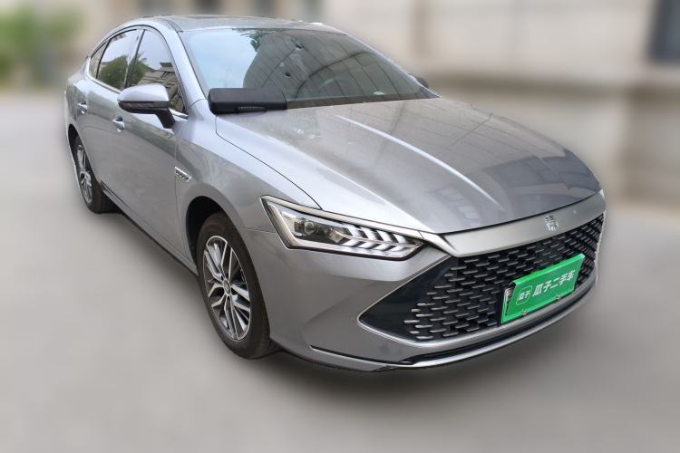 Used BYD Qin PLUS 2021 DM-i 120KM Prestige Model Front Right 45 Deg