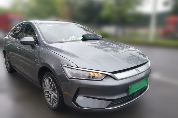 Used BYD Qin PLUS 2021 EV 500KM Luxury Model Front Right 45 Deg