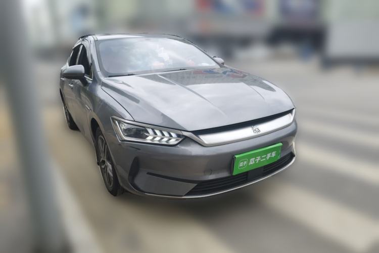 Used BYD Qin PLUS 2021 EV 400KM Luxury Model Front Right 45 Deg