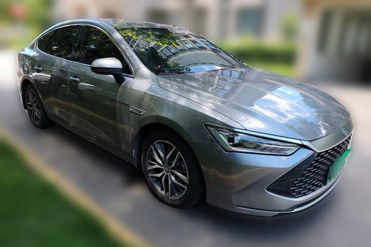 Used BYD Qin PLUS 2021 DM-i 55KM Flagship Model Front Right 45 Deg
